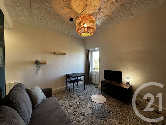 Appartement F1 &agrave; louer - 1 pi&egrave;ce - 21 m2 - Rochefort - 17 - POITOU-CHARENTES