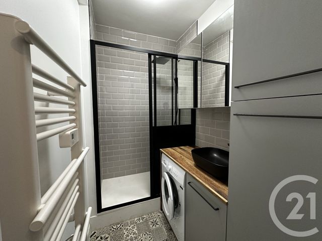 Appartement F1 &agrave; louer - 1 pi&egrave;ce - 21 m2 - Rochefort - 17 - POITOU-CHARENTES