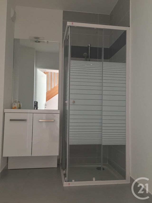 Appartement Duplex &agrave; louer - 2 pi&egrave;ces - 47,81 m2 - Asnieres Sur Seine - 92 - ILE-DE-FRANCE
