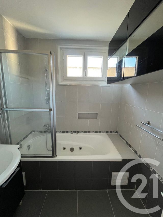 Appartement T3 &agrave; louer - 3 pi&egrave;ces - 59 m2 - Bois Colombes - 92 - ILE-DE-FRANCE