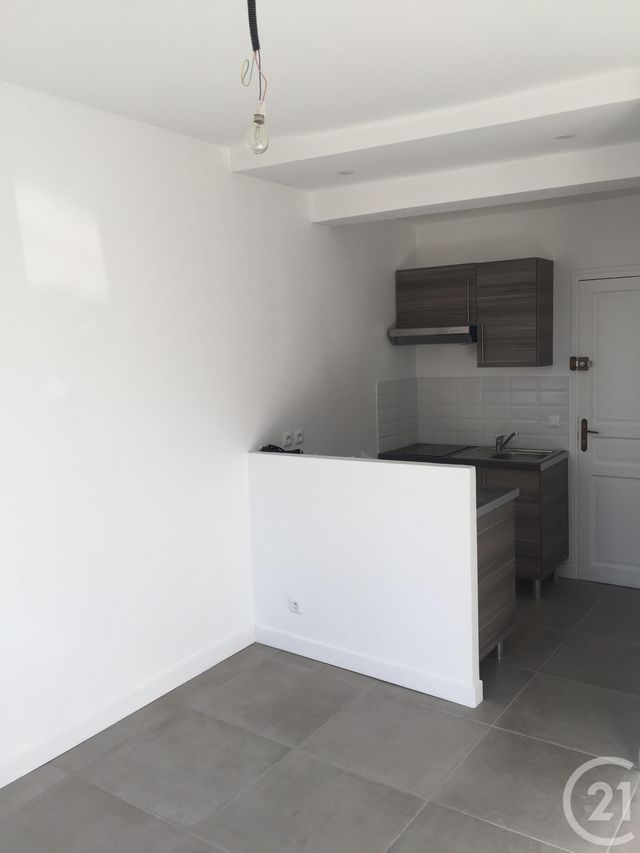 Appartement Studio &agrave; louer - 1 pi&egrave;ce - 15,56 m2 - Gennevilliers - 92 - ILE-DE-FRANCE