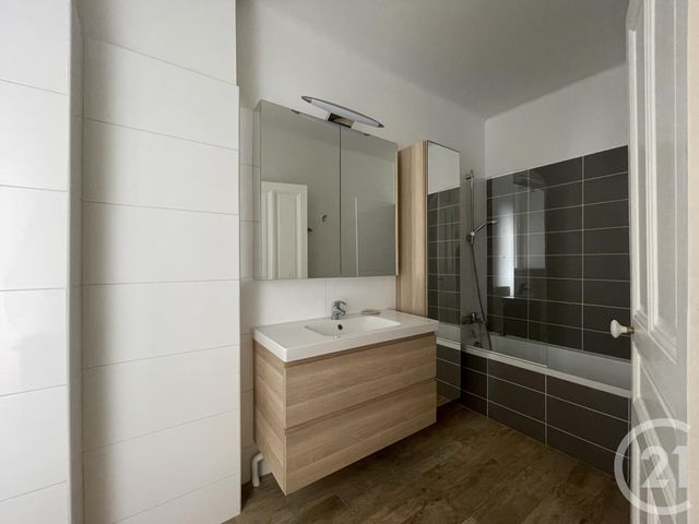 Appartement F3 &agrave; louer - 3 pi&egrave;ces - 84,43 m2 - Colombes - 92 - ILE-DE-FRANCE