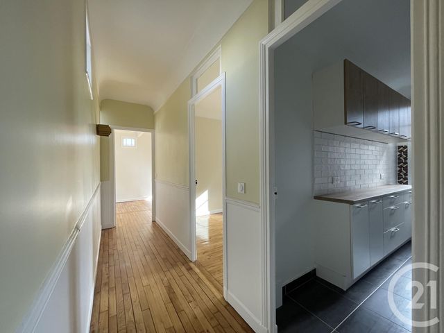 Appartement F3 &agrave; louer - 3 pi&egrave;ces - 84,43 m2 - Colombes - 92 - ILE-DE-FRANCE