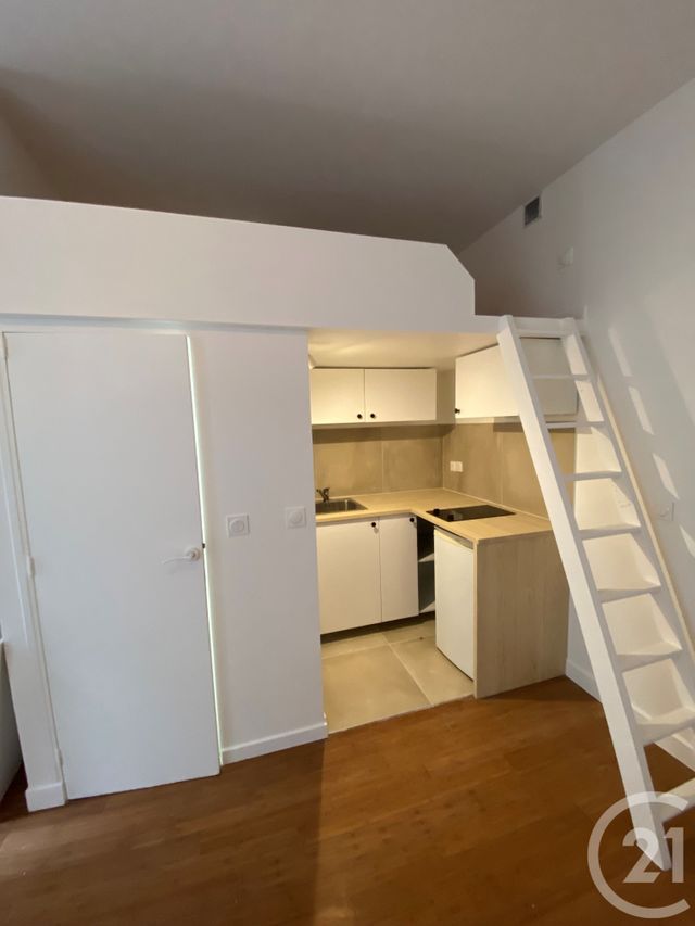 Appartement Studio &agrave; louer - 1 pi&egrave;ce - 13,90 m2 - Paris - 75018 - ILE-DE-FRANCE