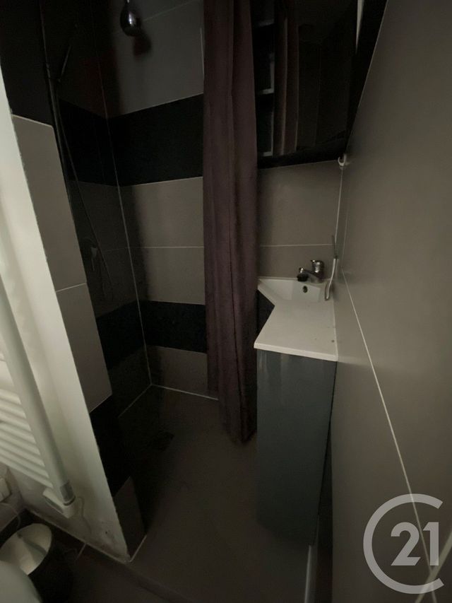 Appartement Studio &agrave; louer - 1 pi&egrave;ce - 13,70 m2 - Clichy - 92 - ILE-DE-FRANCE