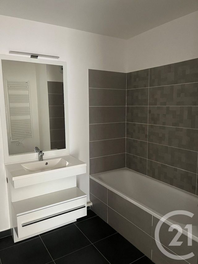 Appartement F3 &agrave; louer - 3 pi&egrave;ces - 65,05 m2 - Asnieres Sur Seine - 92 - ILE-DE-FRANCE