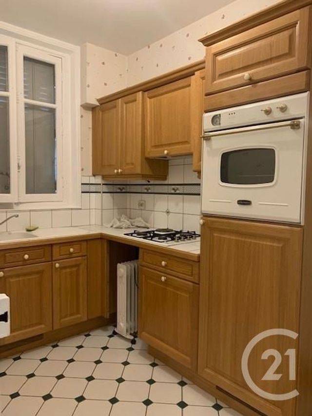 Appartement F3 &agrave; louer - 3 pi&egrave;ces - 60 m2 - Courbevoie - 92 - ILE-DE-FRANCE