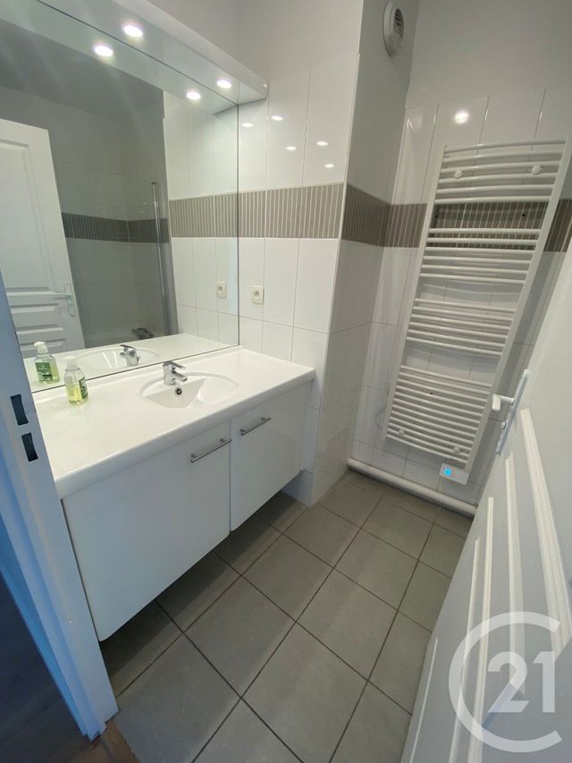Appartement F4 &agrave; louer - 4 pi&egrave;ces - 94,25 m2 - Asnieres Sur Seine - 92 - ILE-DE-FRANCE