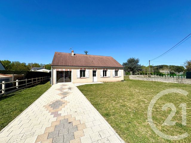 Maison &agrave; louer - 4 pi&egrave;ces - 98 m2 - Neuvy En Sullias - 45 - CENTRE