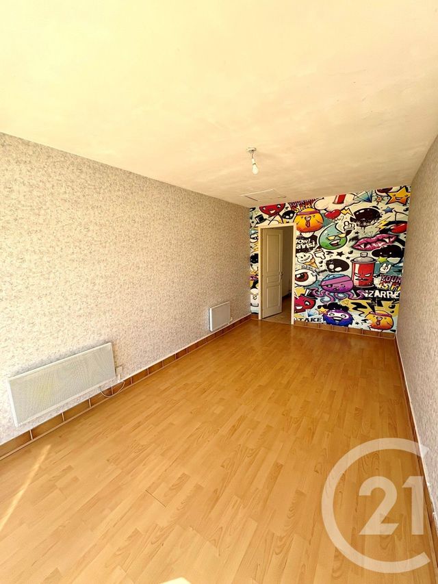 Maison &agrave; louer - 4 pi&egrave;ces - 98 m2 - Neuvy En Sullias - 45 - CENTRE