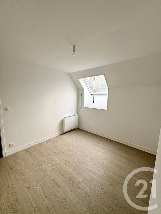 Maison &agrave; louer - 5 pi&egrave;ces - 105 m2 - Chateauneuf Sur Loire - 45 - CENTRE