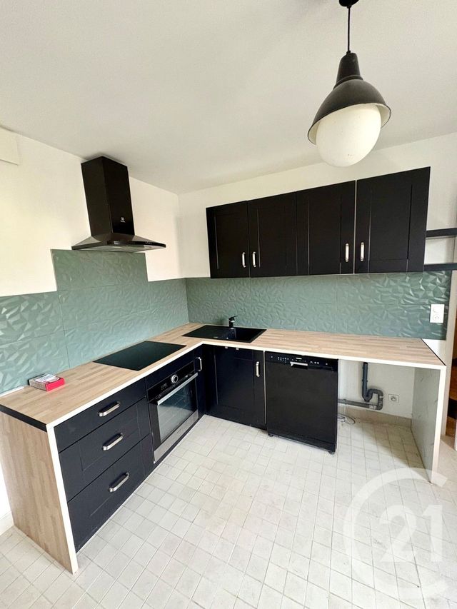 Maison &agrave; louer - 5 pi&egrave;ces - 105 m2 - Chateauneuf Sur Loire - 45 - CENTRE