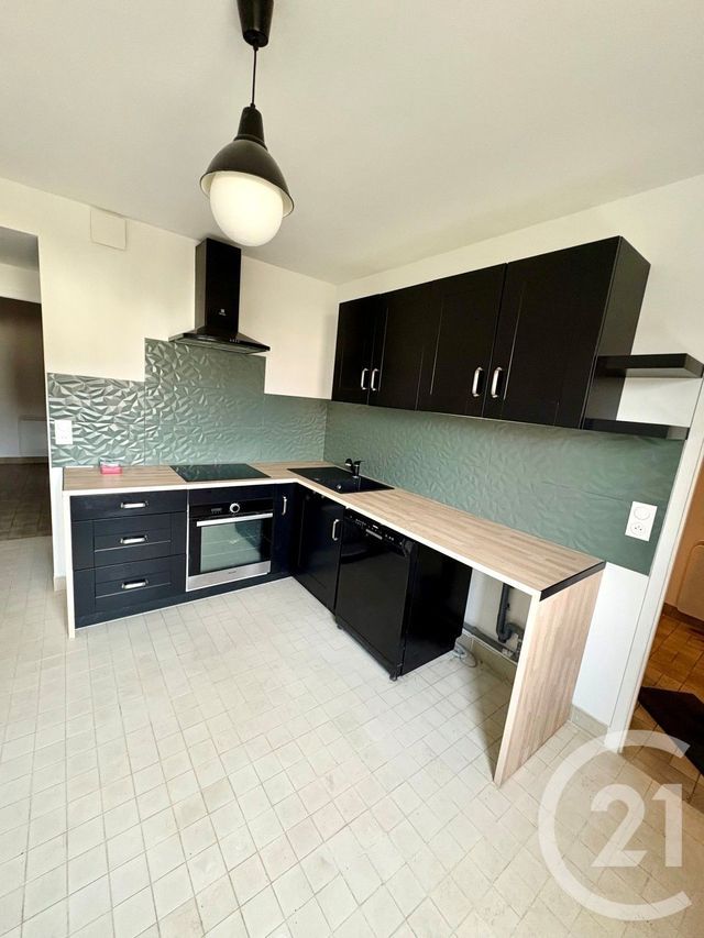 Maison &agrave; louer - 5 pi&egrave;ces - 105 m2 - Chateauneuf Sur Loire - 45 - CENTRE