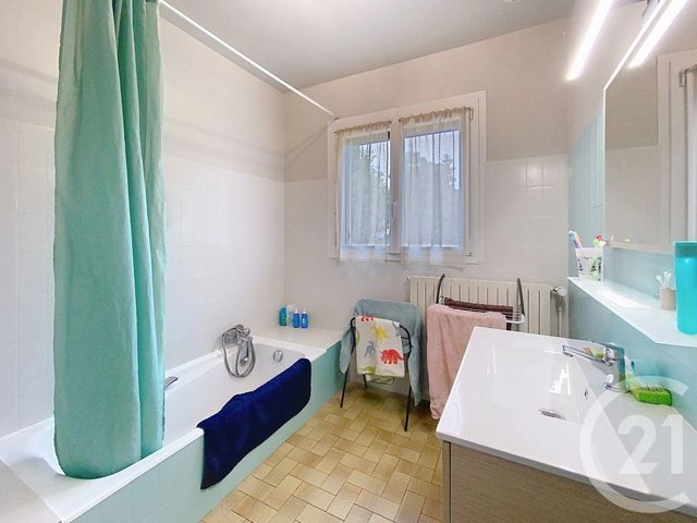 Maison à vendre - 8 pièces - 208,85 m2 - Sully Sur Loire - 45 - CENTRE