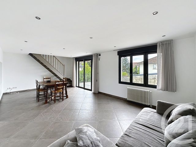 Maison à vendre - 6 pièces - 108 m2 - St Jean De La Ruelle - 45 - CENTRE