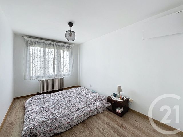 Maison à vendre - 6 pièces - 108 m2 - St Jean De La Ruelle - 45 - CENTRE