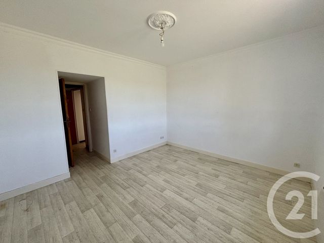 Appartement F4 à louer - 4 pièces - 88,04 m2 - St Benoit Sur Loire - 45 - CENTRE