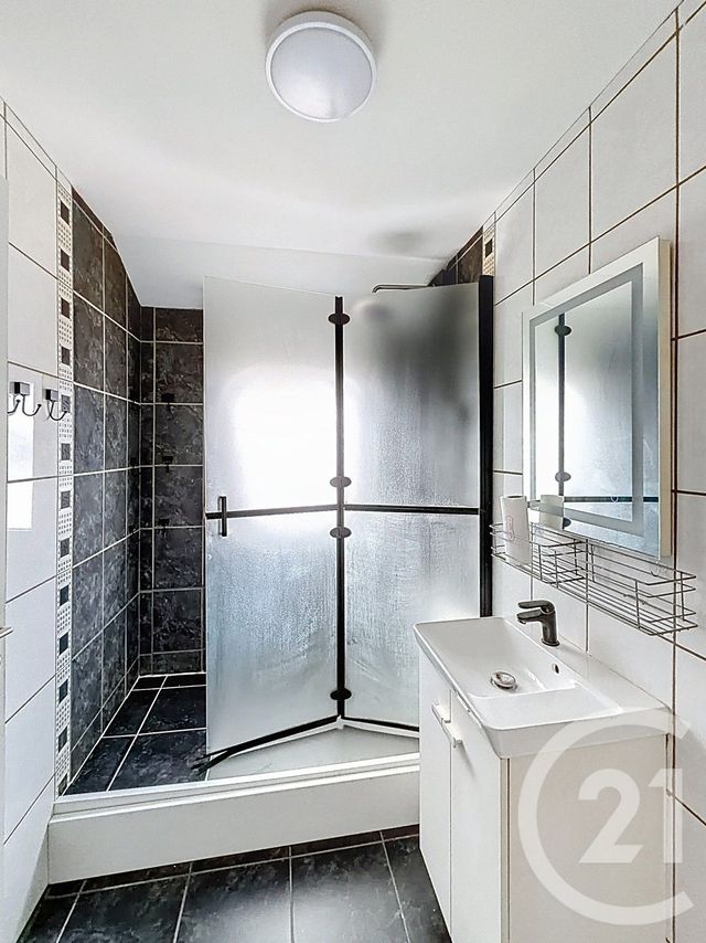 Appartement F3 &agrave; vendre - 3 pi&egrave;ces - 67,60 m2 - Chateauneuf Sur Loire - 45 - CENTRE