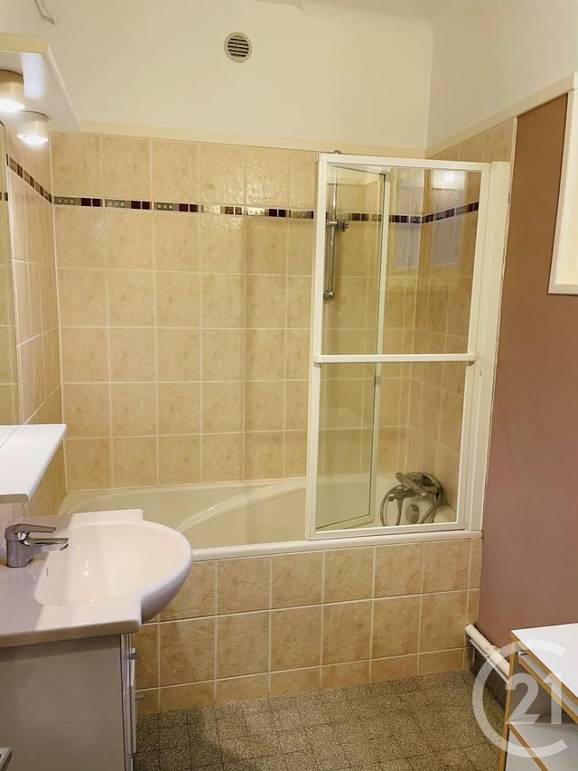 Appartement F3 à louer - 3 pièces - 61,38 m2 - Orleans - 45 - CENTRE