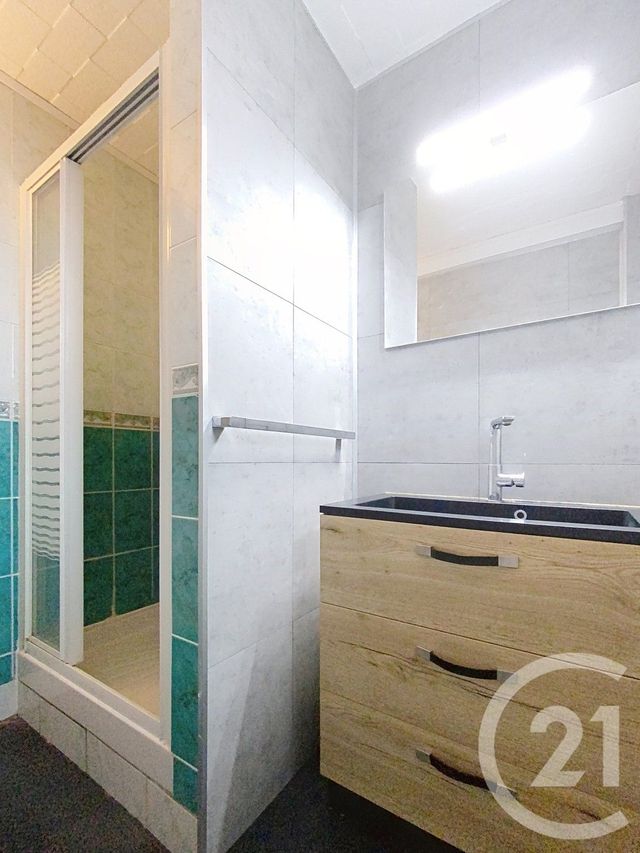 Appartement F4 à vendre - 4 pièces - 75,30 m2 - St Jean De La Ruelle - 45 - CENTRE