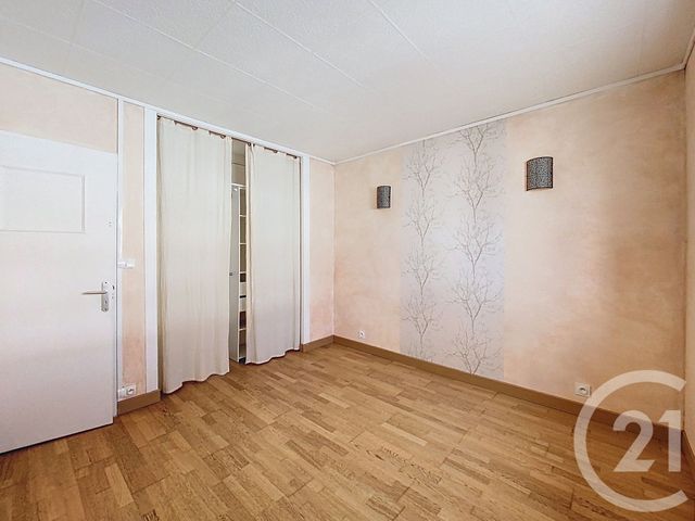 Appartement F4 à vendre - 4 pièces - 75,30 m2 - St Jean De La Ruelle - 45 - CENTRE
