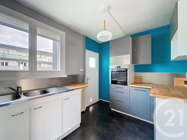 Appartement F4 à vendre - 4 pièces - 75,30 m2 - St Jean De La Ruelle - 45 - CENTRE