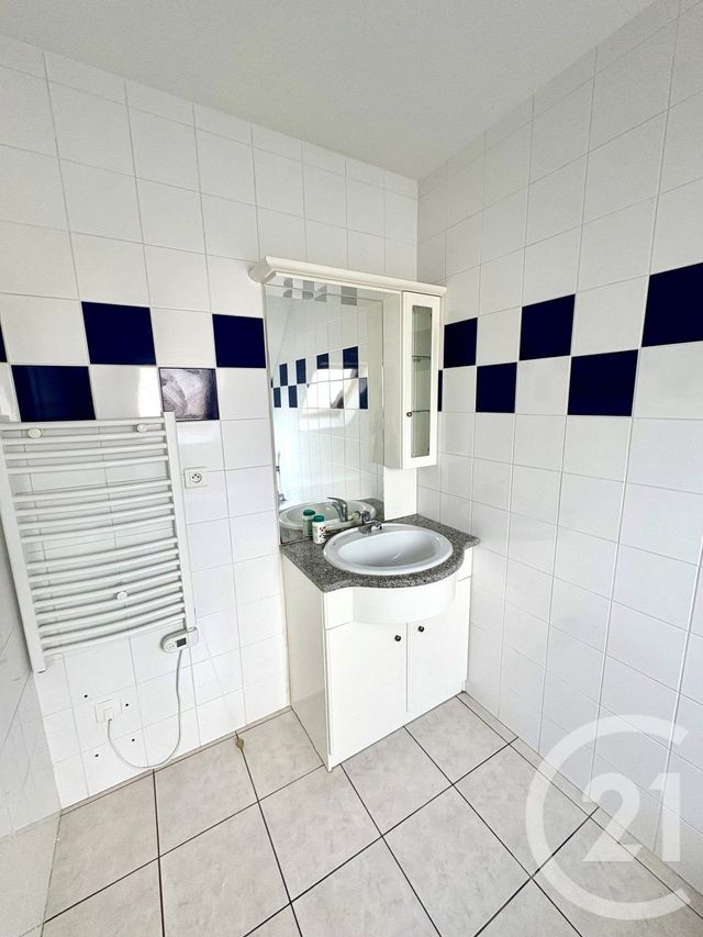 Maison &agrave; louer - 2 pi&egrave;ces - 60 m2 - 45 - CENTRE