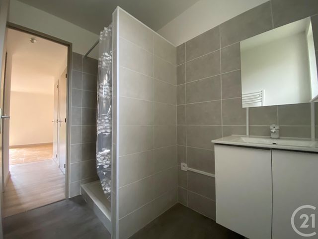 Appartement F3 &agrave; louer - 3 pi&egrave;ces - 47 m2 - Chateauneuf Sur Loire - 45 - CENTRE