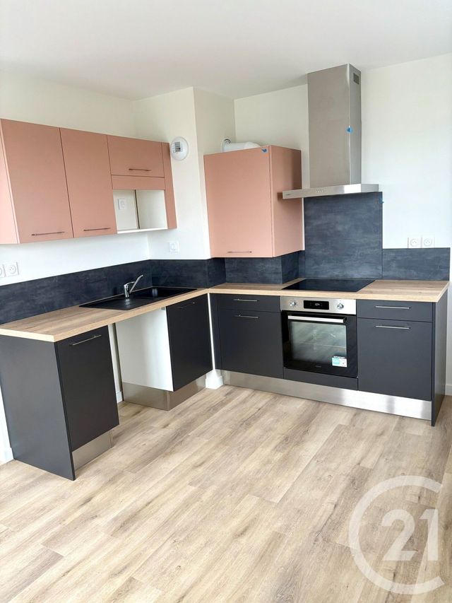 Appartement F3 à louer - 3 pièces - 74,50 m2 - Saran - 45 - CENTRE