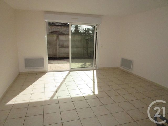 Maison &agrave; louer - 3 pi&egrave;ces - 73,70 m2 - Chateauneuf Sur Loire - 45 - CENTRE