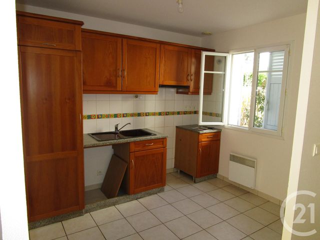 Maison &agrave; louer - 3 pi&egrave;ces - 73,70 m2 - Chateauneuf Sur Loire - 45 - CENTRE