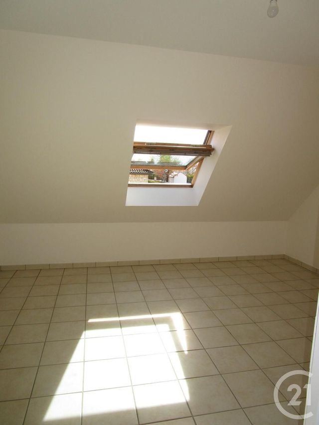 Maison &agrave; louer - 3 pi&egrave;ces - 73,70 m2 - Chateauneuf Sur Loire - 45 - CENTRE