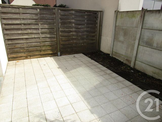 Maison &agrave; louer - 3 pi&egrave;ces - 73,70 m2 - Chateauneuf Sur Loire - 45 - CENTRE