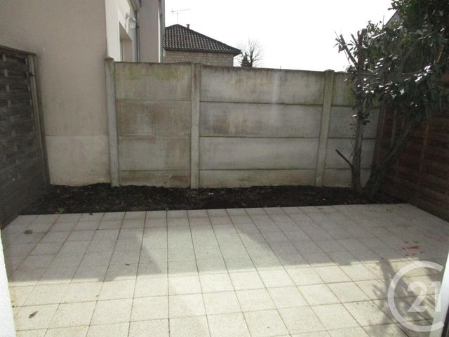 Maison &agrave; louer - 3 pi&egrave;ces - 73,70 m2 - Chateauneuf Sur Loire - 45 - CENTRE