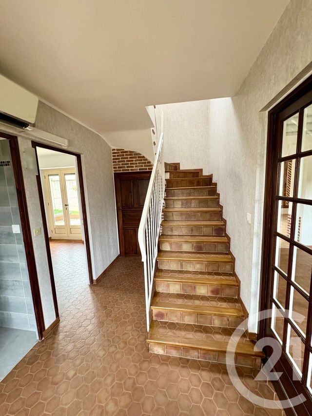 Maison &agrave; louer - 3 pi&egrave;ces - 125 m2 - Chateauneuf Sur Loire - 45 - CENTRE