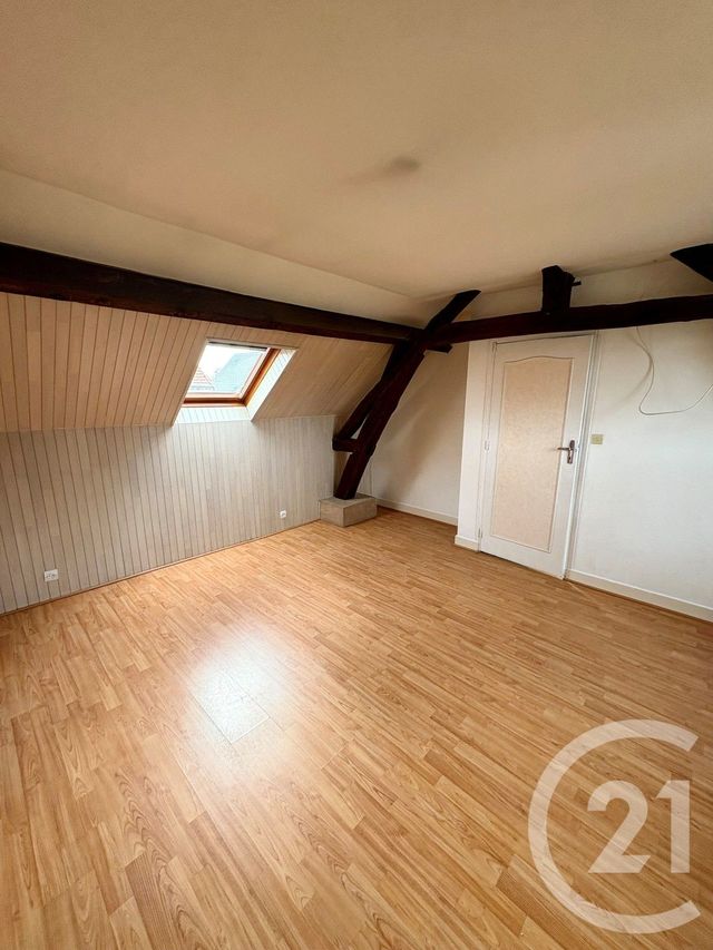 Maison &agrave; louer - 3 pi&egrave;ces - 125 m2 - Chateauneuf Sur Loire - 45 - CENTRE