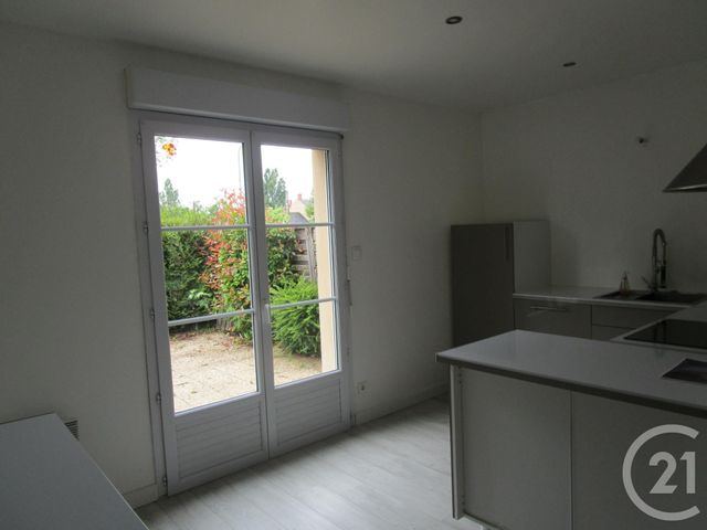 Maison &agrave; louer - 3 pi&egrave;ces - 70 m2 - Chateauneuf Sur Loire - 45 - CENTRE