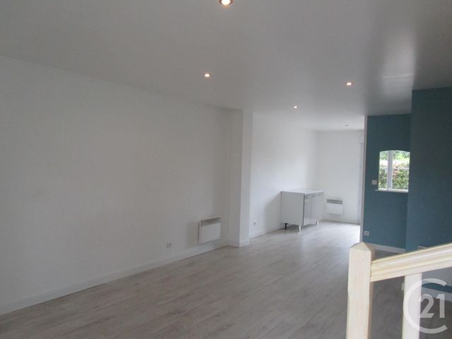 Maison &agrave; louer - 3 pi&egrave;ces - 70 m2 - Chateauneuf Sur Loire - 45 - CENTRE