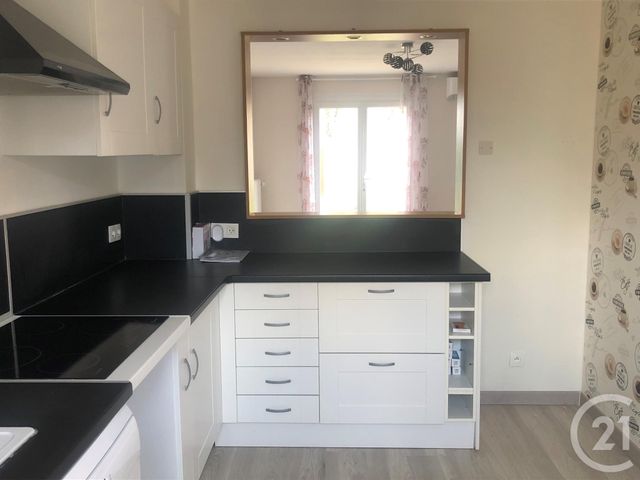 Maison &agrave; louer - 4 pi&egrave;ces - 89 m2 - Chateauneuf Sur Loire - 45 - CENTRE