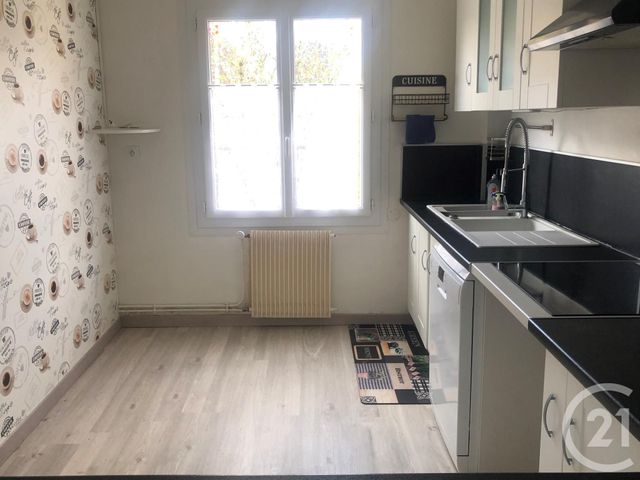 Maison &agrave; louer - 4 pi&egrave;ces - 89 m2 - Chateauneuf Sur Loire - 45 - CENTRE