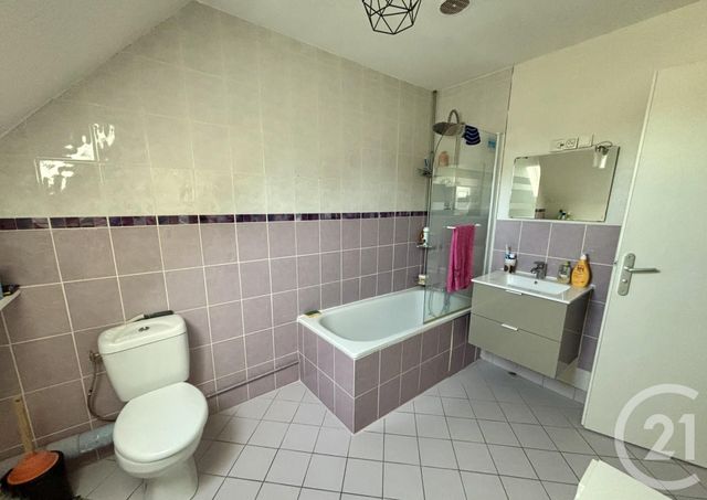 Maison &agrave; louer - 4 pi&egrave;ces - 89 m2 - Chateauneuf Sur Loire - 45 - CENTRE