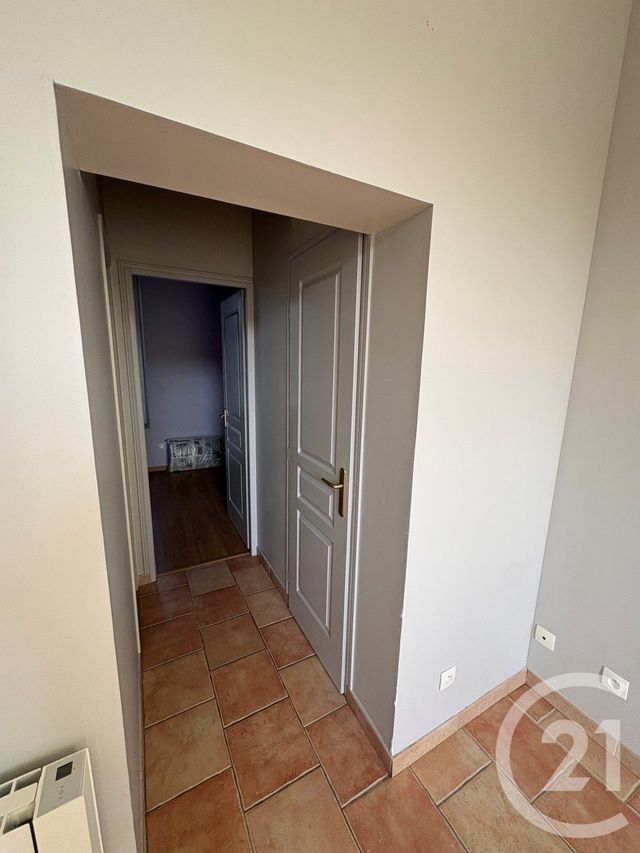 Appartement F2 &agrave; louer - 2 pi&egrave;ces - 31 m2 - Chateauneuf Sur Loire - 45 - CENTRE