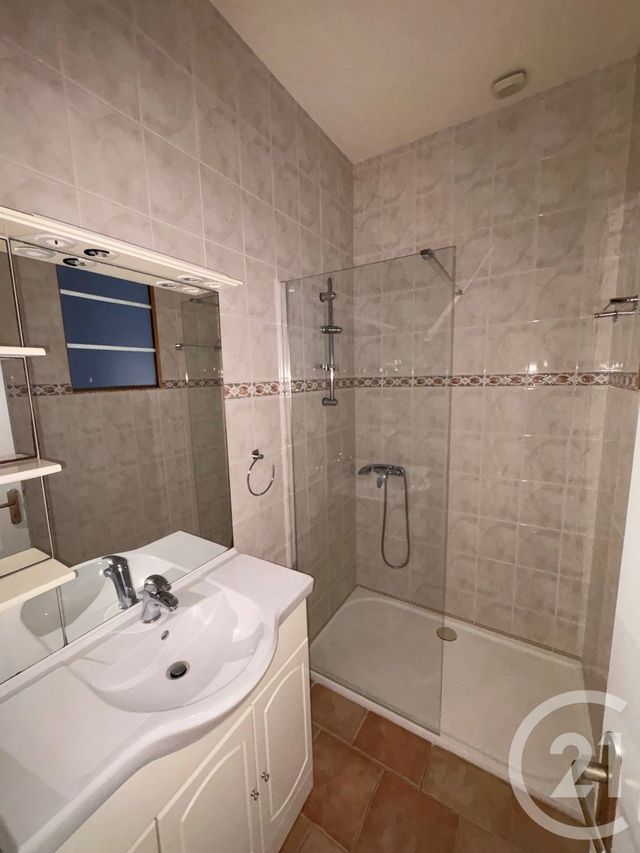 Appartement F2 &agrave; louer - 2 pi&egrave;ces - 31 m2 - Chateauneuf Sur Loire - 45 - CENTRE