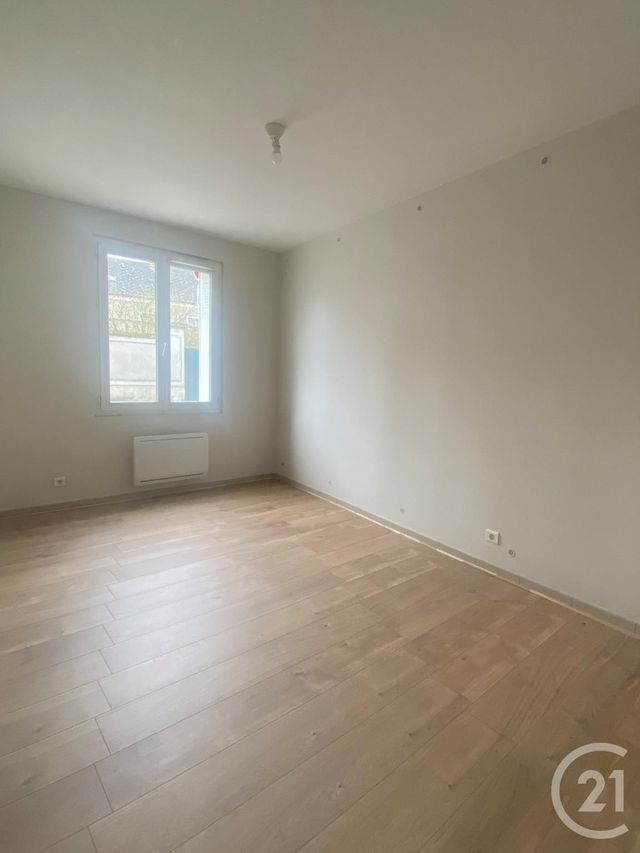 Appartement F2 &agrave; louer - 2 pi&egrave;ces - 43 m2 - Jargeau - 45 - CENTRE