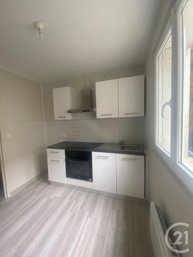 Appartement F2 &agrave; louer - 2 pi&egrave;ces - 43 m2 - Jargeau - 45 - CENTRE