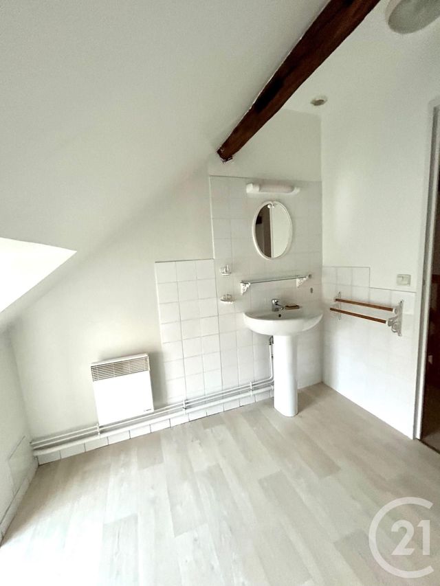 Maison &agrave; louer - 3 pi&egrave;ces - 70,63 m2 - Chateauneuf Sur Loire - 45 - CENTRE