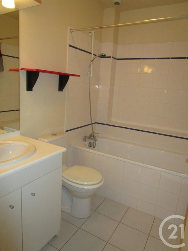 Maison &agrave; louer - 3 pi&egrave;ces - 68,67 m2 - Chateauneuf Sur Loire - 45 - CENTRE