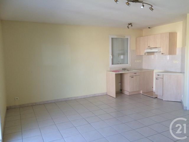 Appartement F2 &agrave; louer - 2 pi&egrave;ces - 44 m2 - Chateauneuf Sur Loire - 45 - CENTRE