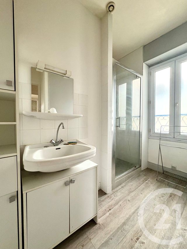 Appartement F2 &agrave; louer - 2 pi&egrave;ces - 66 m2 - Chateauneuf Sur Loire - 45 - CENTRE