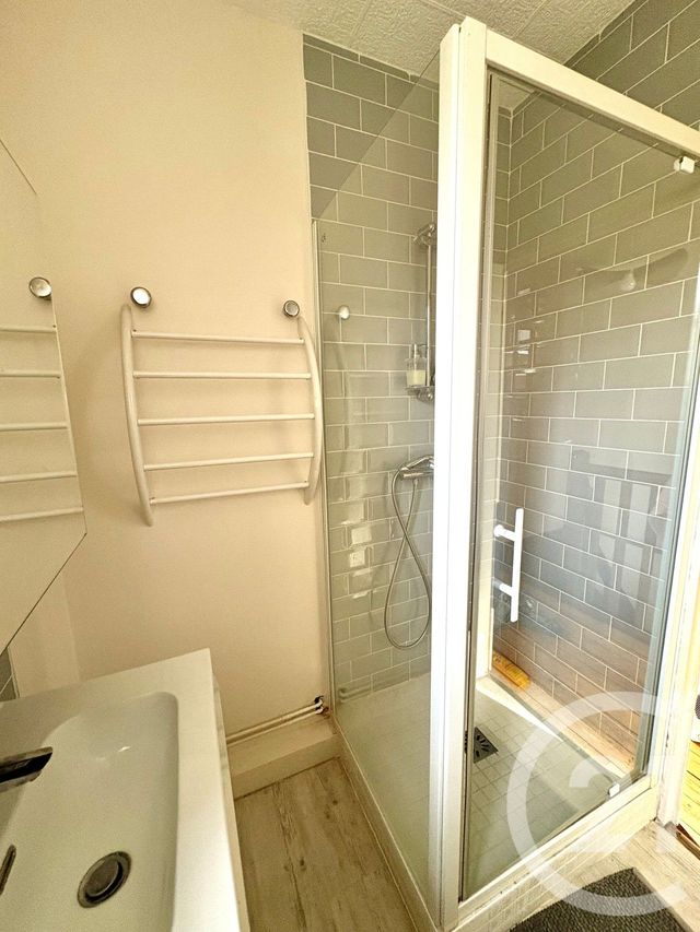 Maison &agrave; louer - 3 pi&egrave;ces - 62 m2 - Chateauneuf Sur Loire - 45 - CENTRE